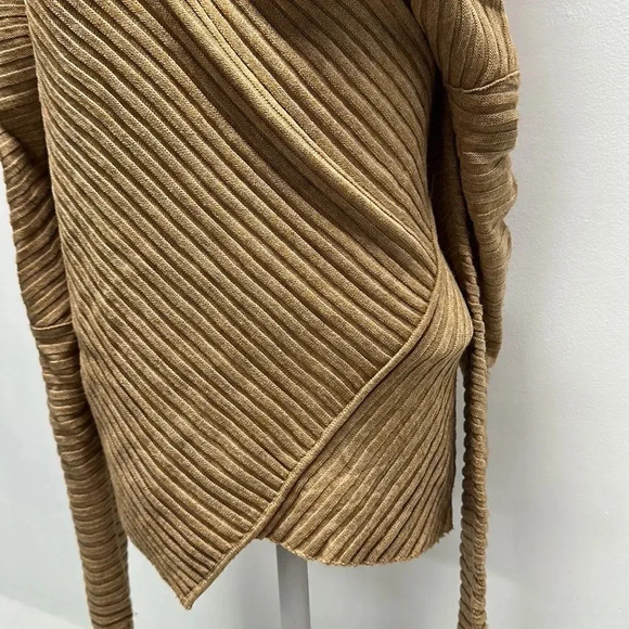 Free People Love and Harmony Sweater Asymmetrical Hem Knit Tan Brown Size Small - Picture 4 of 9